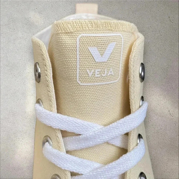 Veja Wata II High Top Sneaker Butter White size 11.5 - RARE! - Picture 7 of 13